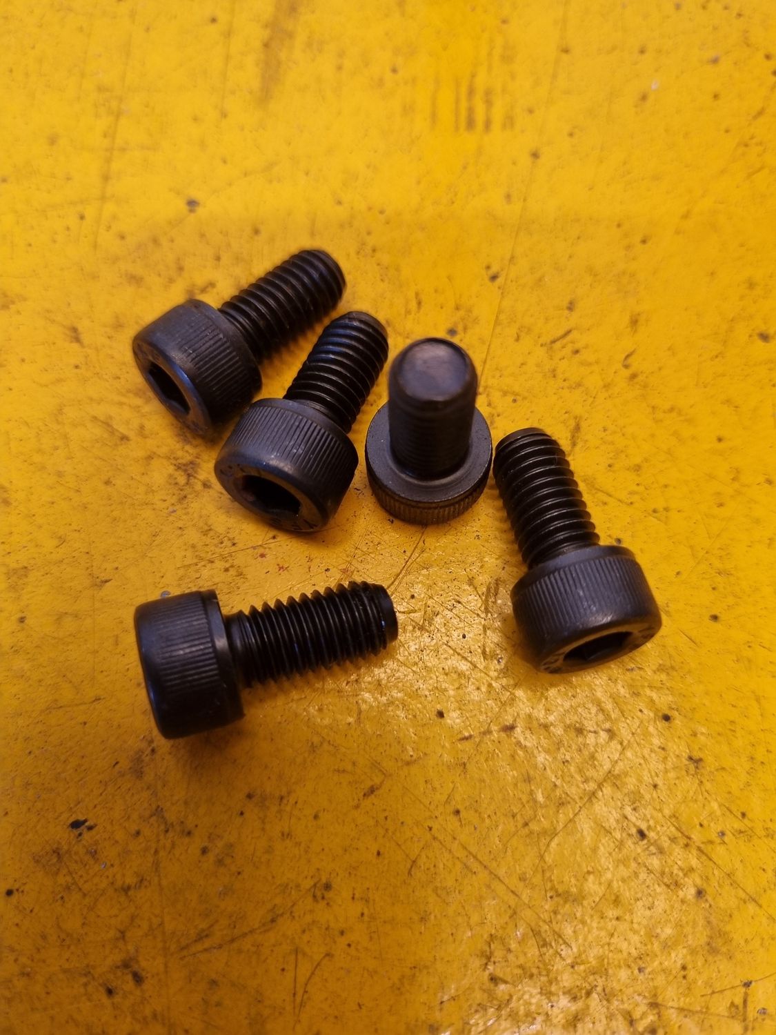 SOCKETHEAD CAPSCREW M8X16 BLK 12.9