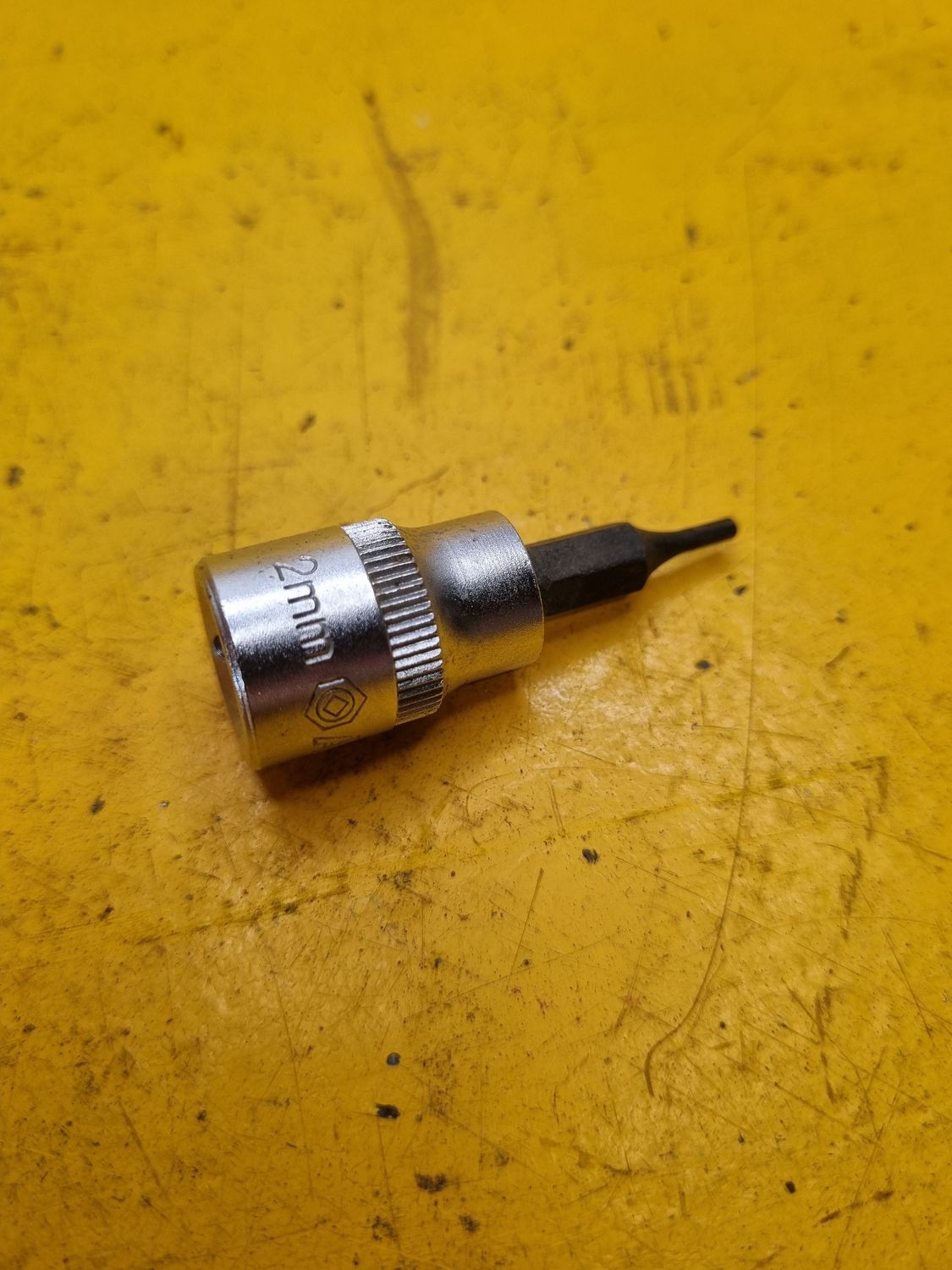 SOCKET HEX 2MM X 3/8 DR (AMPRO)