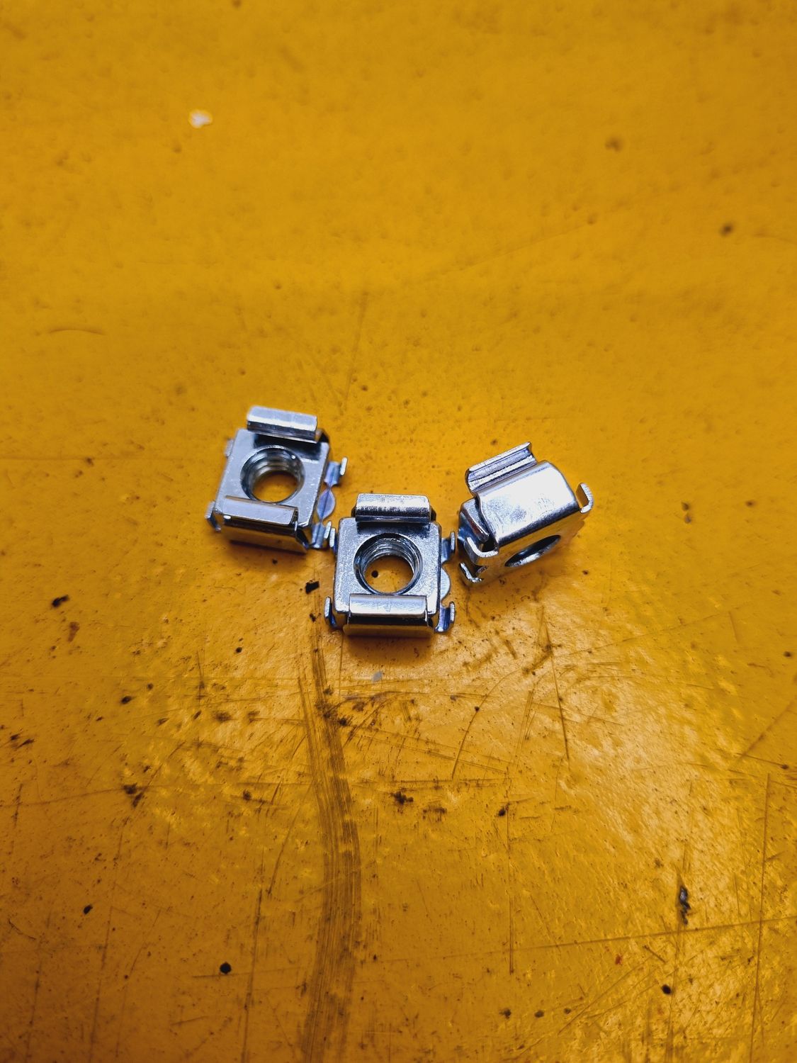 CAGE NUT 1/4 UNC ZINC