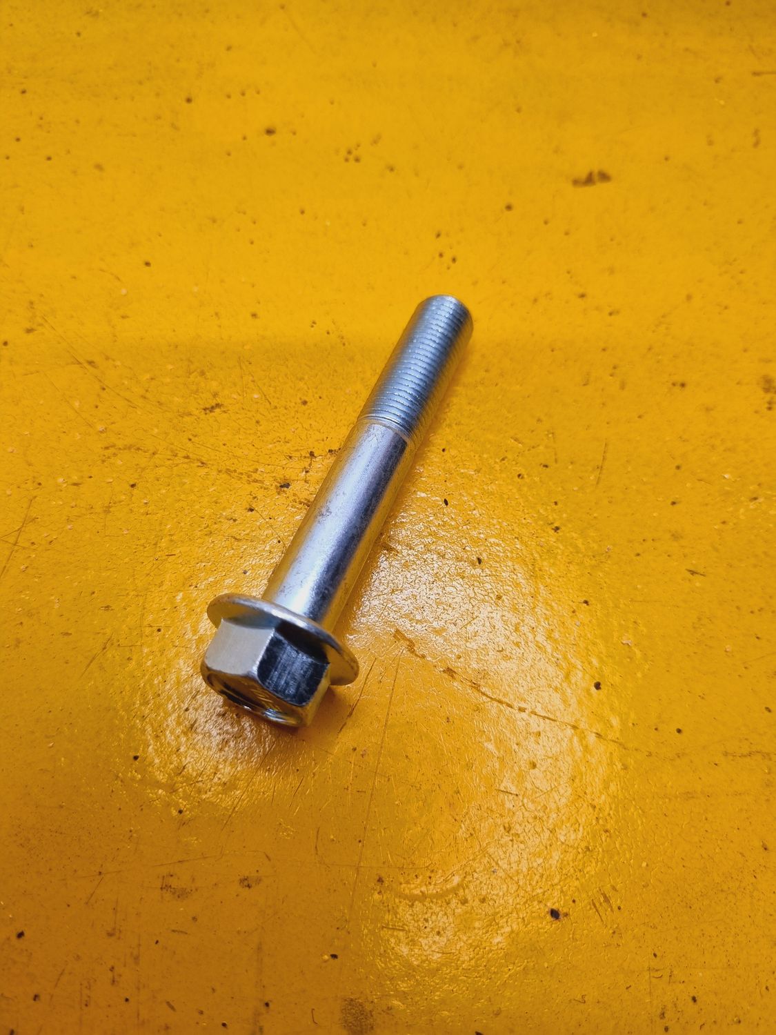 BOLT M12X70 FLANGE 1.25 FINE ZINC 10.9 (JIS)