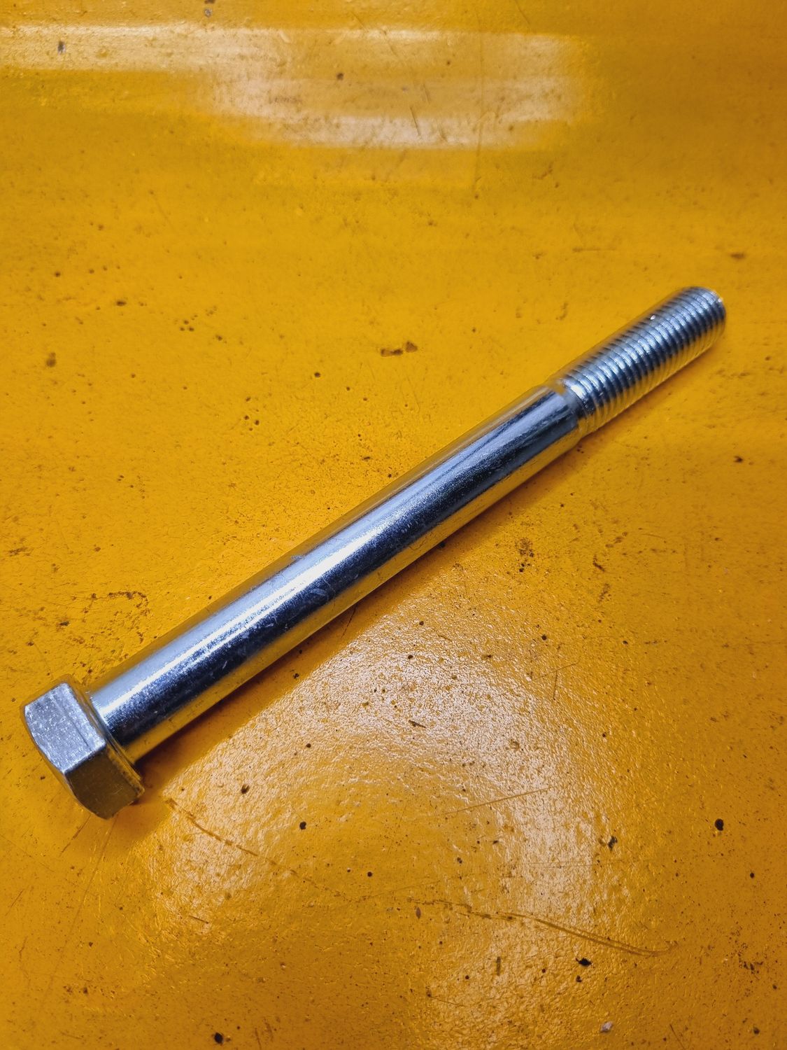 BOLT M16X160 STD 2.0 ZINC 10.9