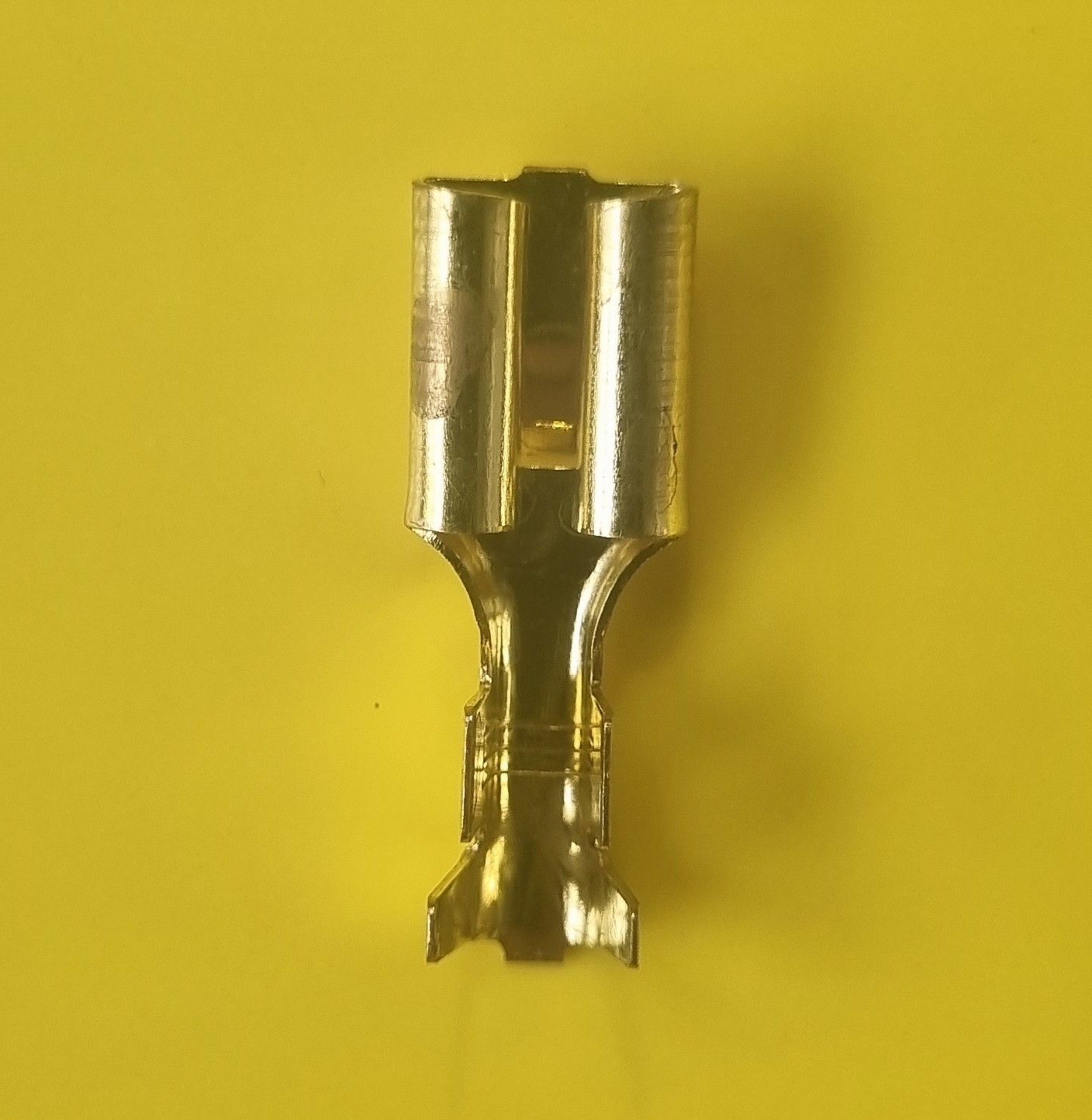 CABLE TERMINAL NON INSUL FEMALE BRASS 7.6MM