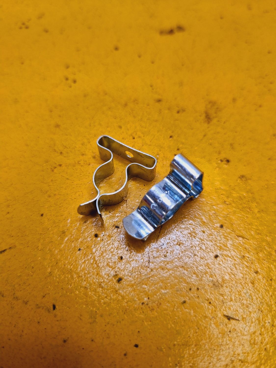 SPRING TERRY CLIP 3/8 ZINC PLATED