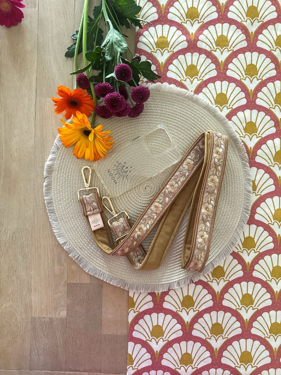 Velvet Flower Strap Cognac / Goud