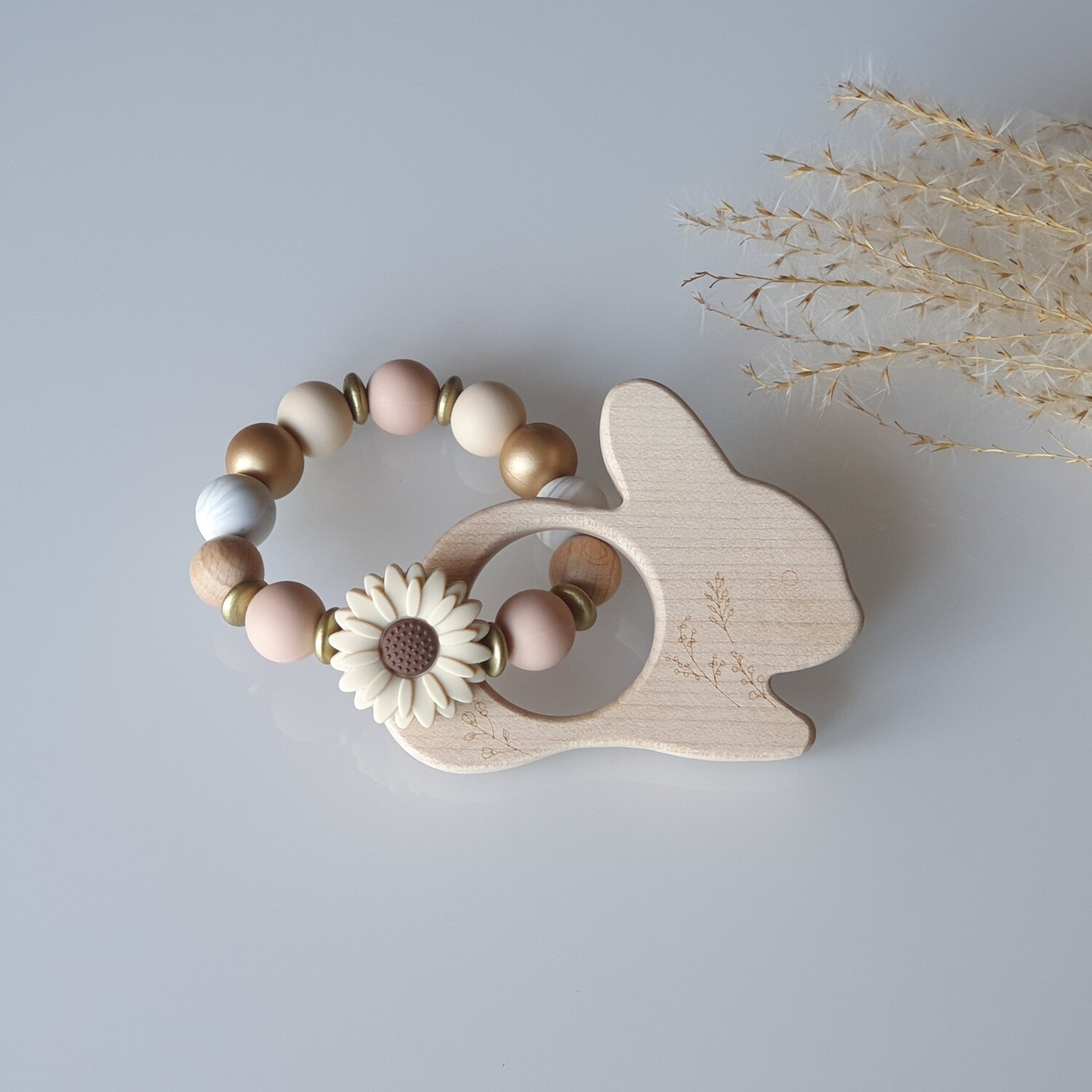 Greifling  &quot;Hase mit Blume&quot;