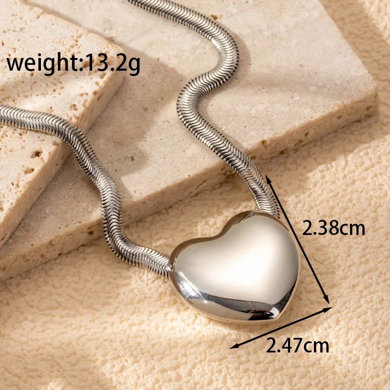 Silver heart necklace