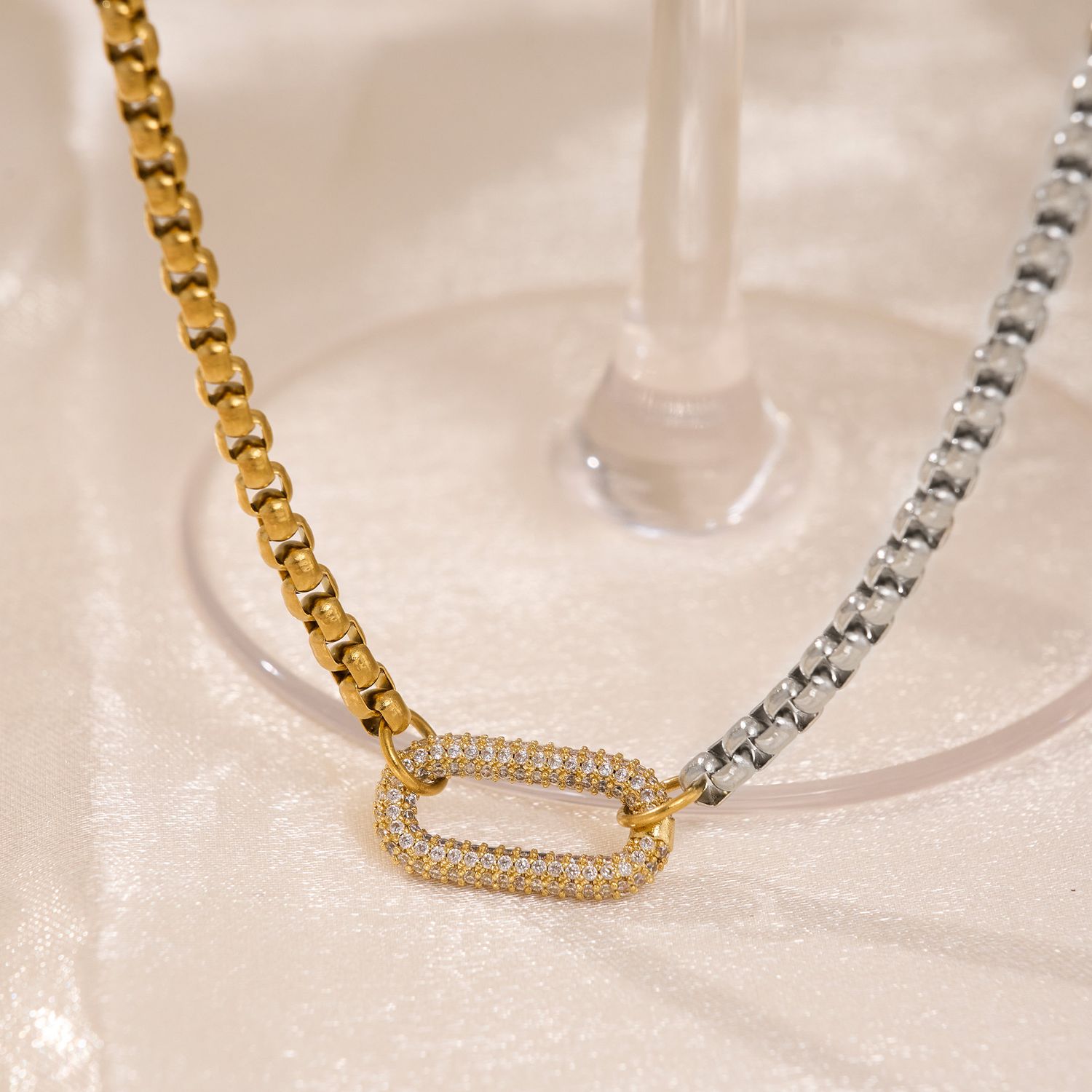 Gold-silver necklace