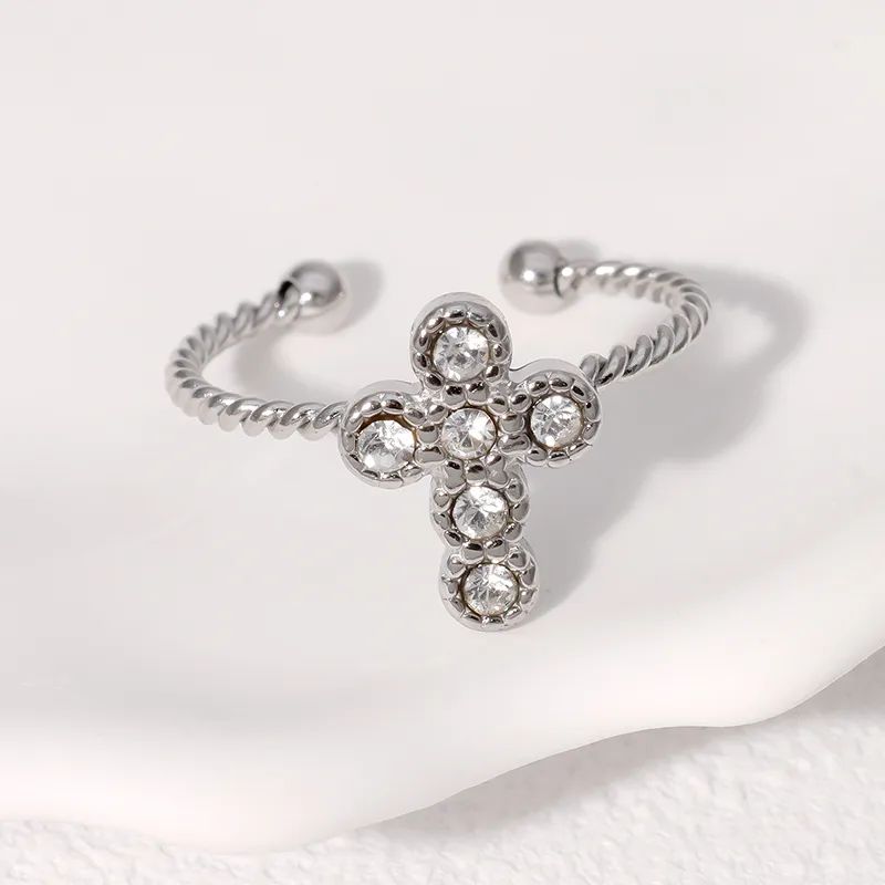 Cross silver ring