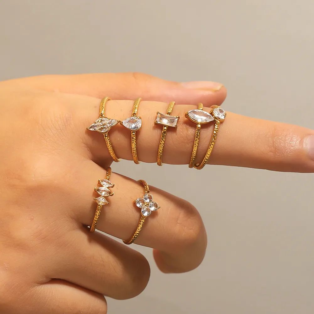 Diamond gold ring