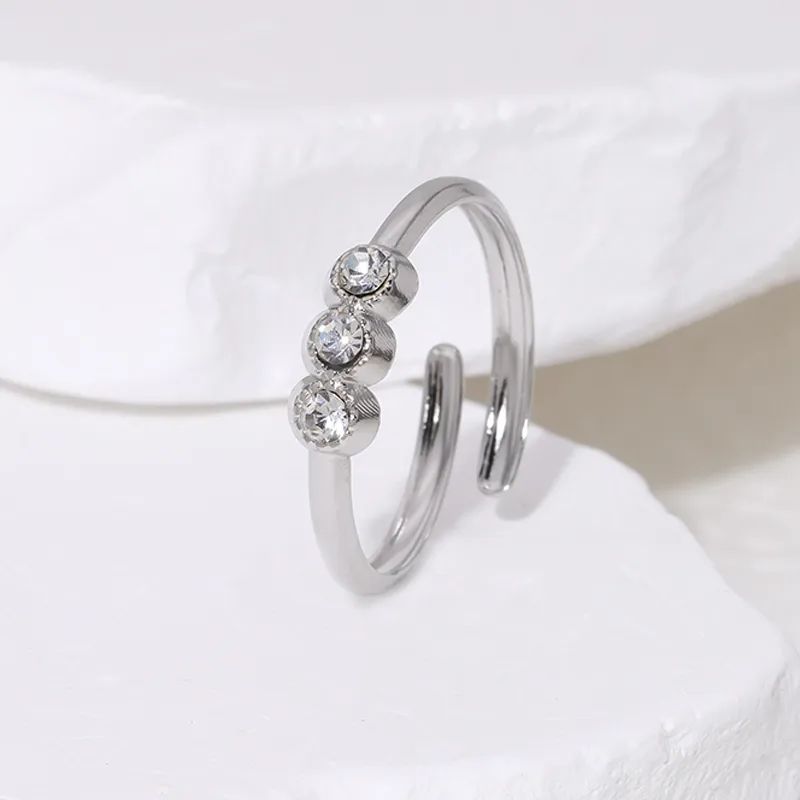 Sparkle silver ring