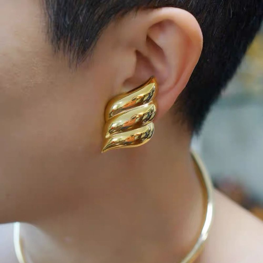 Wings gold earrings