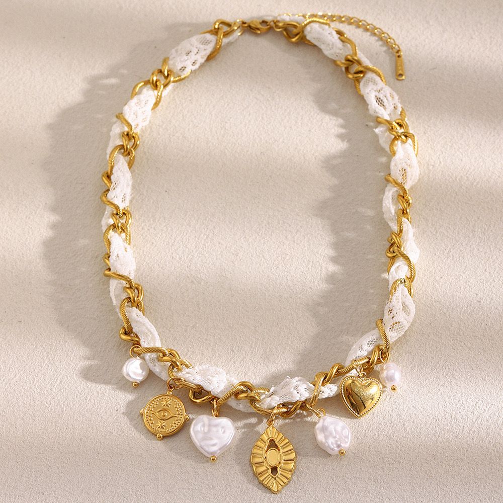 Charm gold necklace