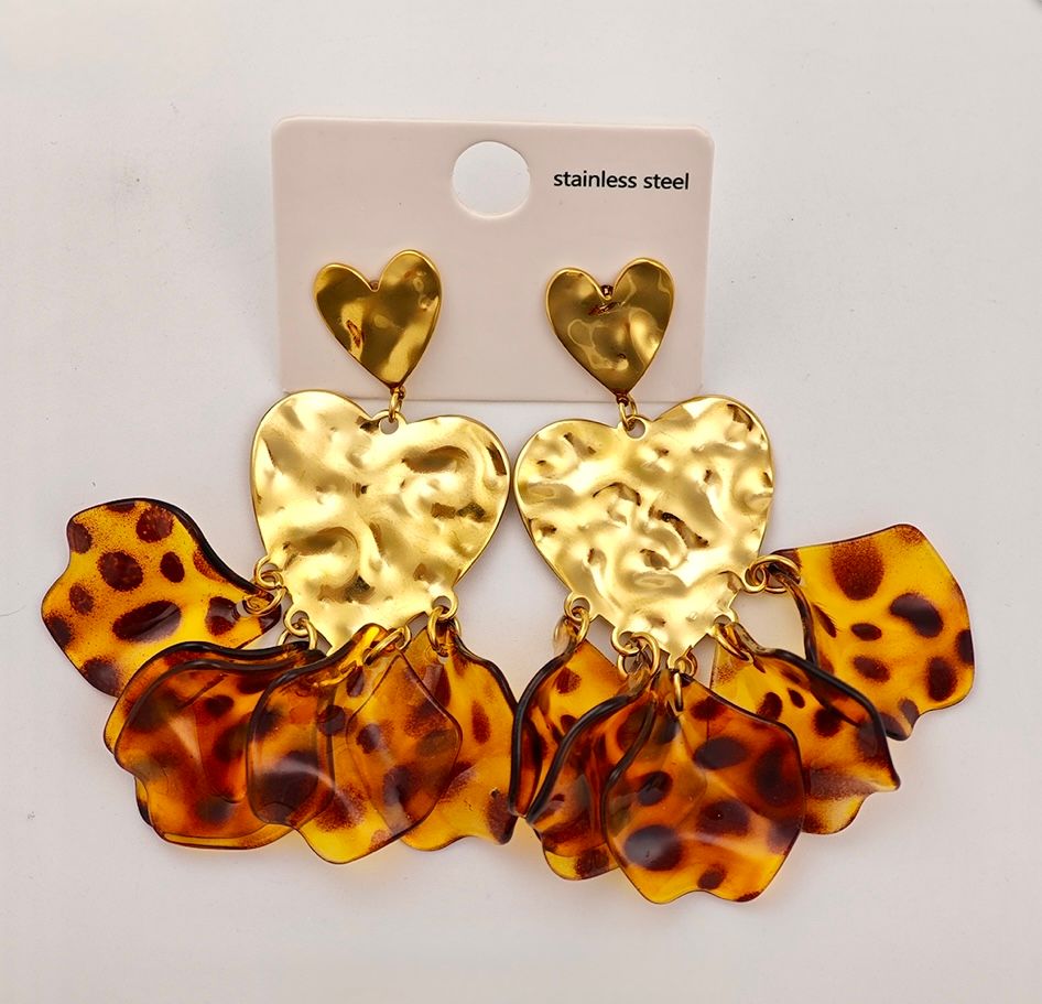 gold earrings