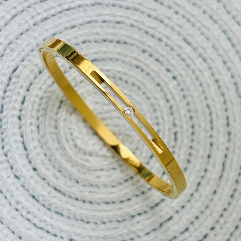 gold bracelet