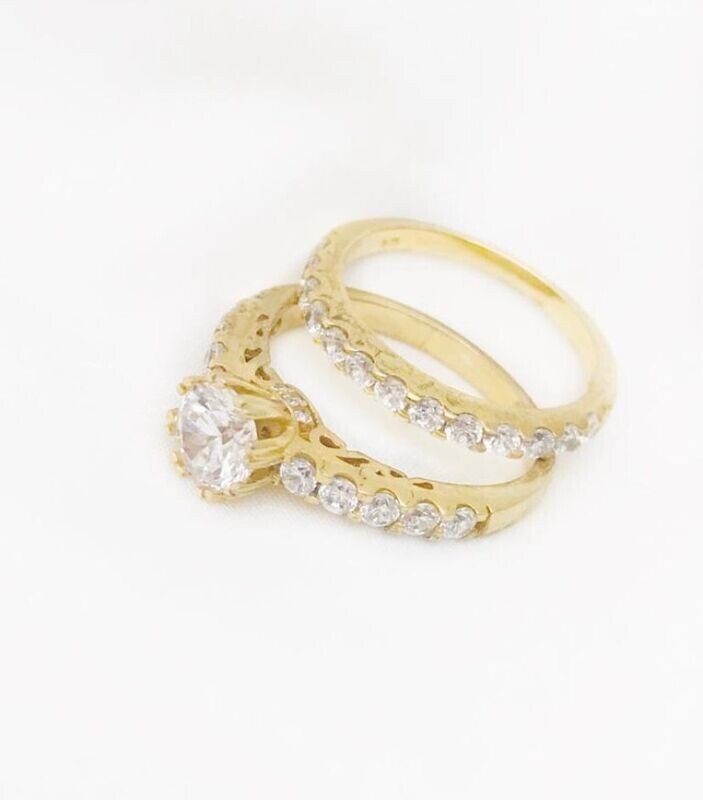 ​Engagement Ring Cubic Zirconias Silver Yellow Color Size 7​