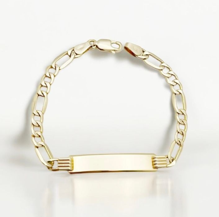 Figaro Baby Bracelet with plate