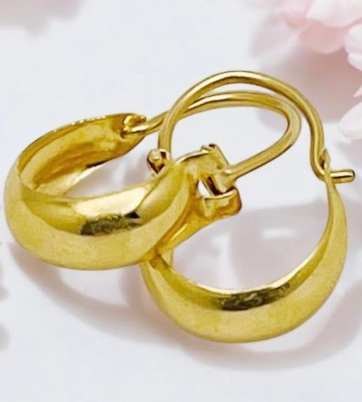 18 K  Yellow Gold  Earrings