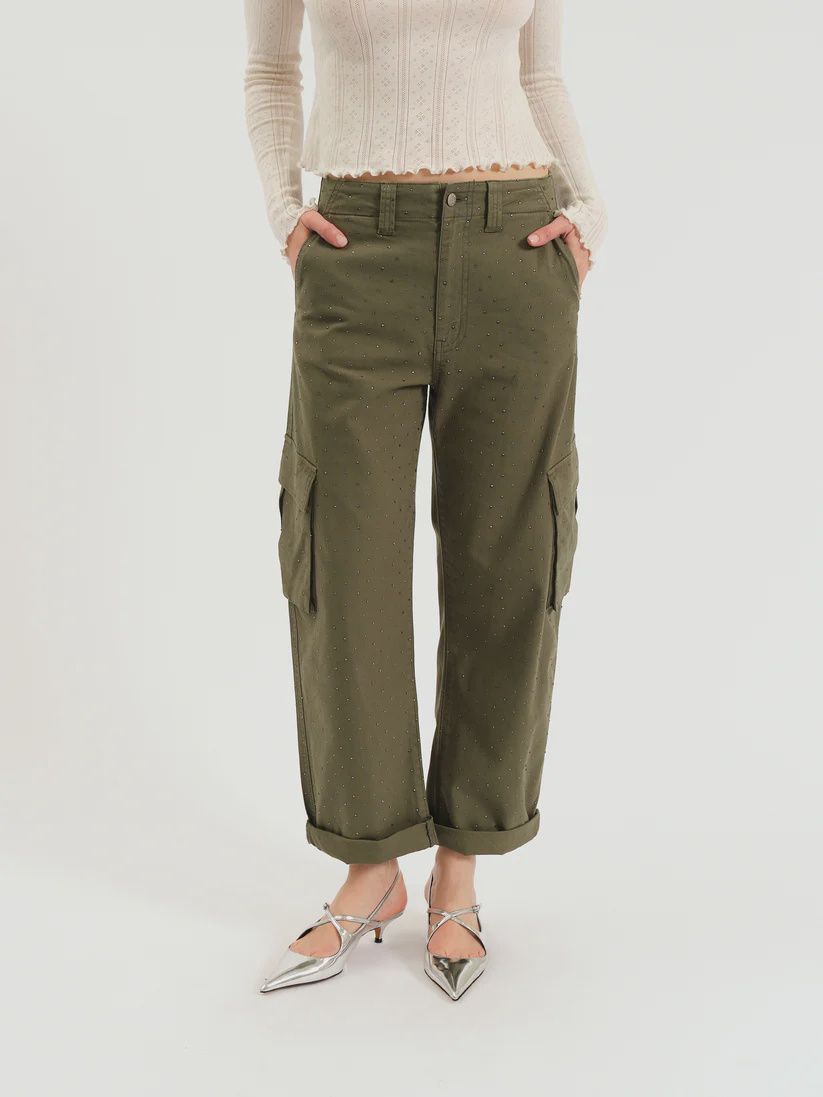THE SQUAD CURVED LEG CARGO PANT