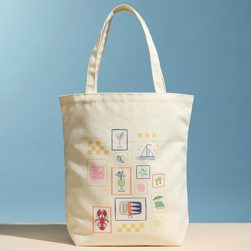 COASTAL ICON TOTE