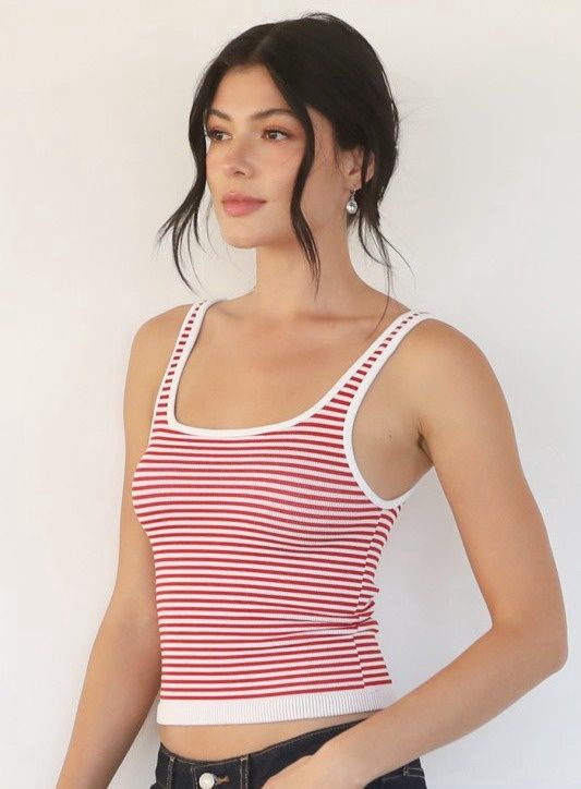 MODEL STRIPED TANK TOP