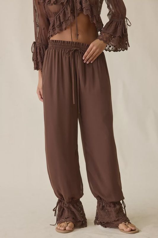 Eleanor lacey elastic waist balloon pants