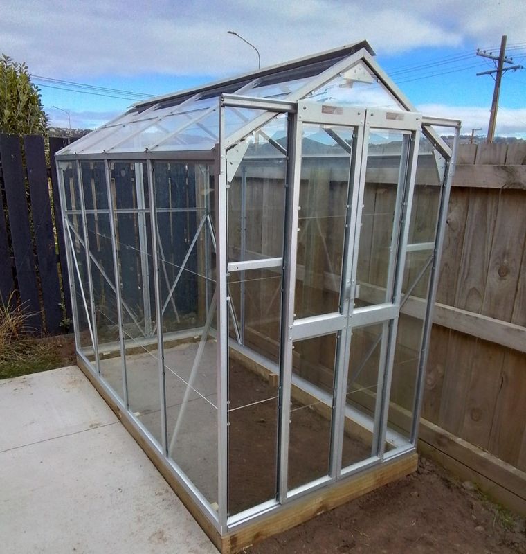 Compact Glasshouse 1224