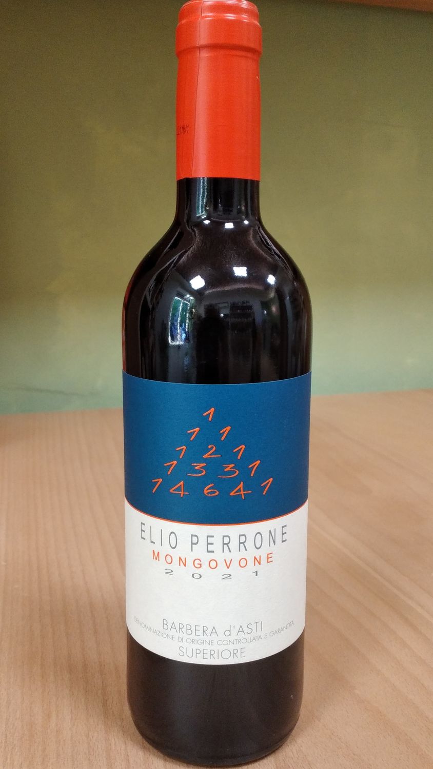 Vino Barbera Mongovone  500 ml 
Azienda Elio Perrone
