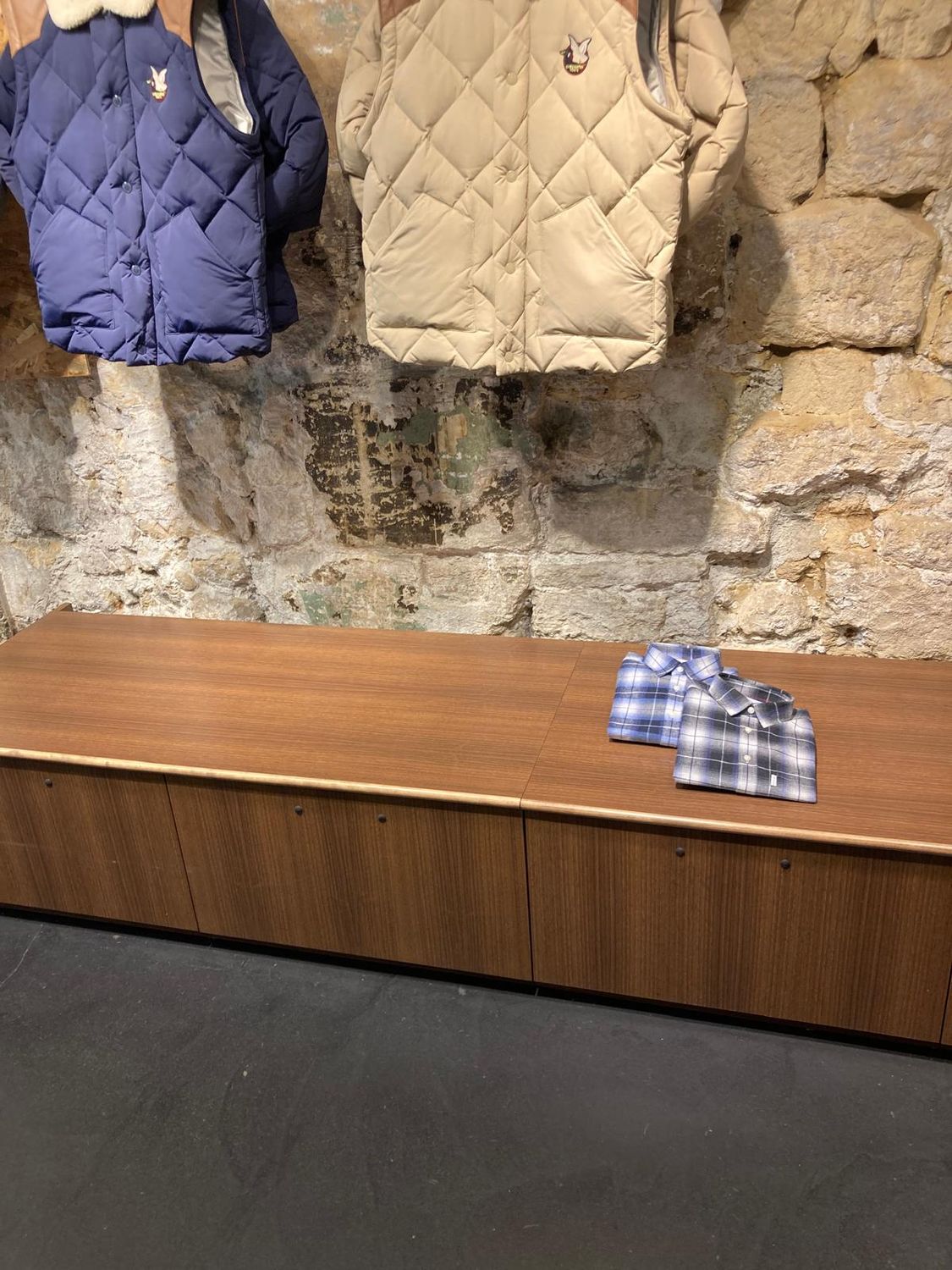 HOLZ MÖBEL GROSS CHEVIGNON PARIS