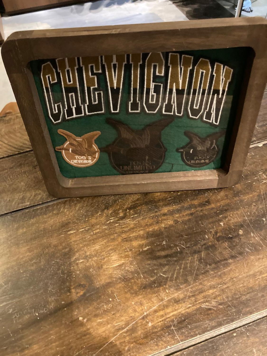 HOLZ DISPLAY BEST OF CHEVIGNON PARIS