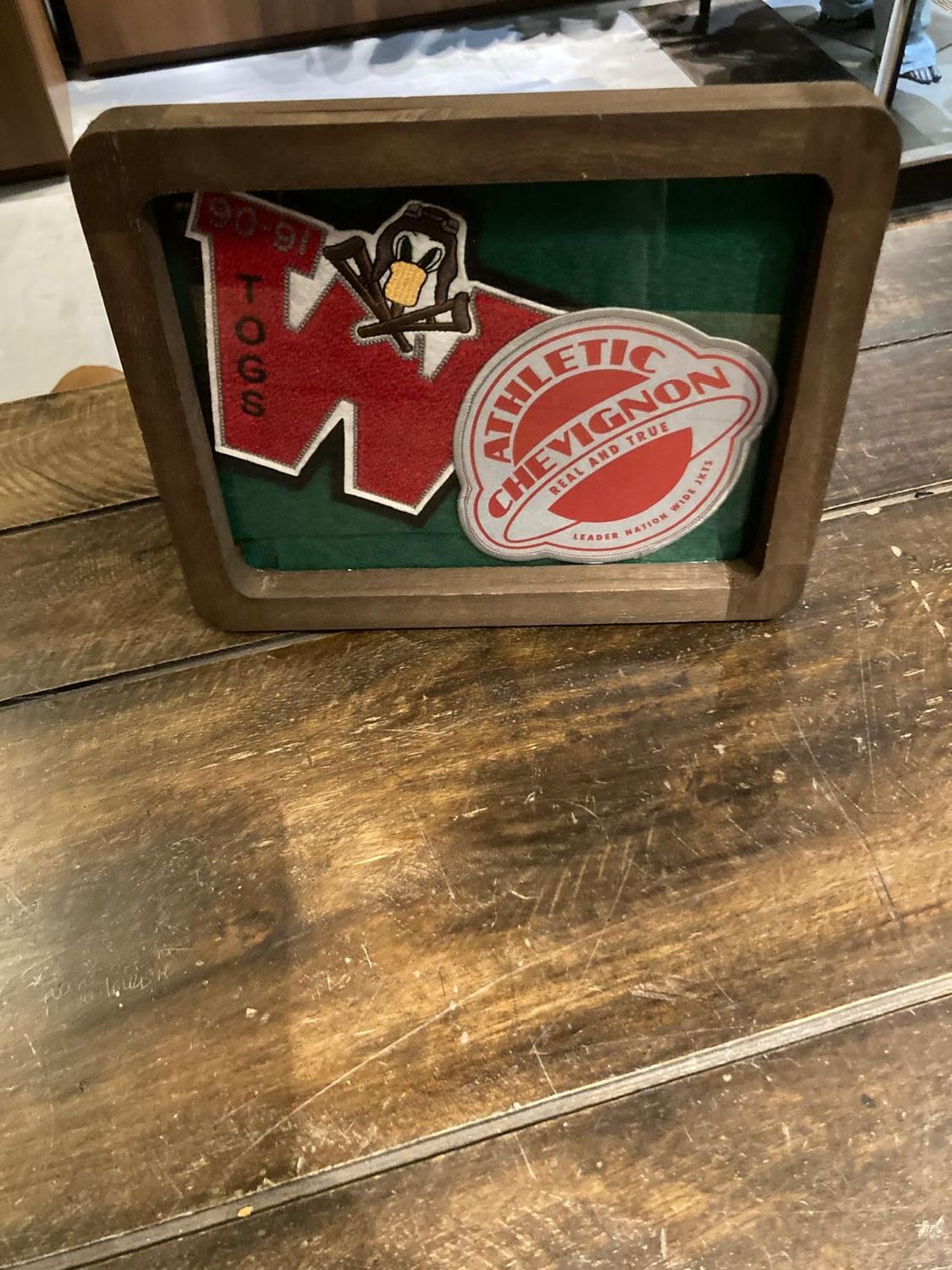 HOLZ DISPLAY ATHLETIC CHEVIGNON PARIS