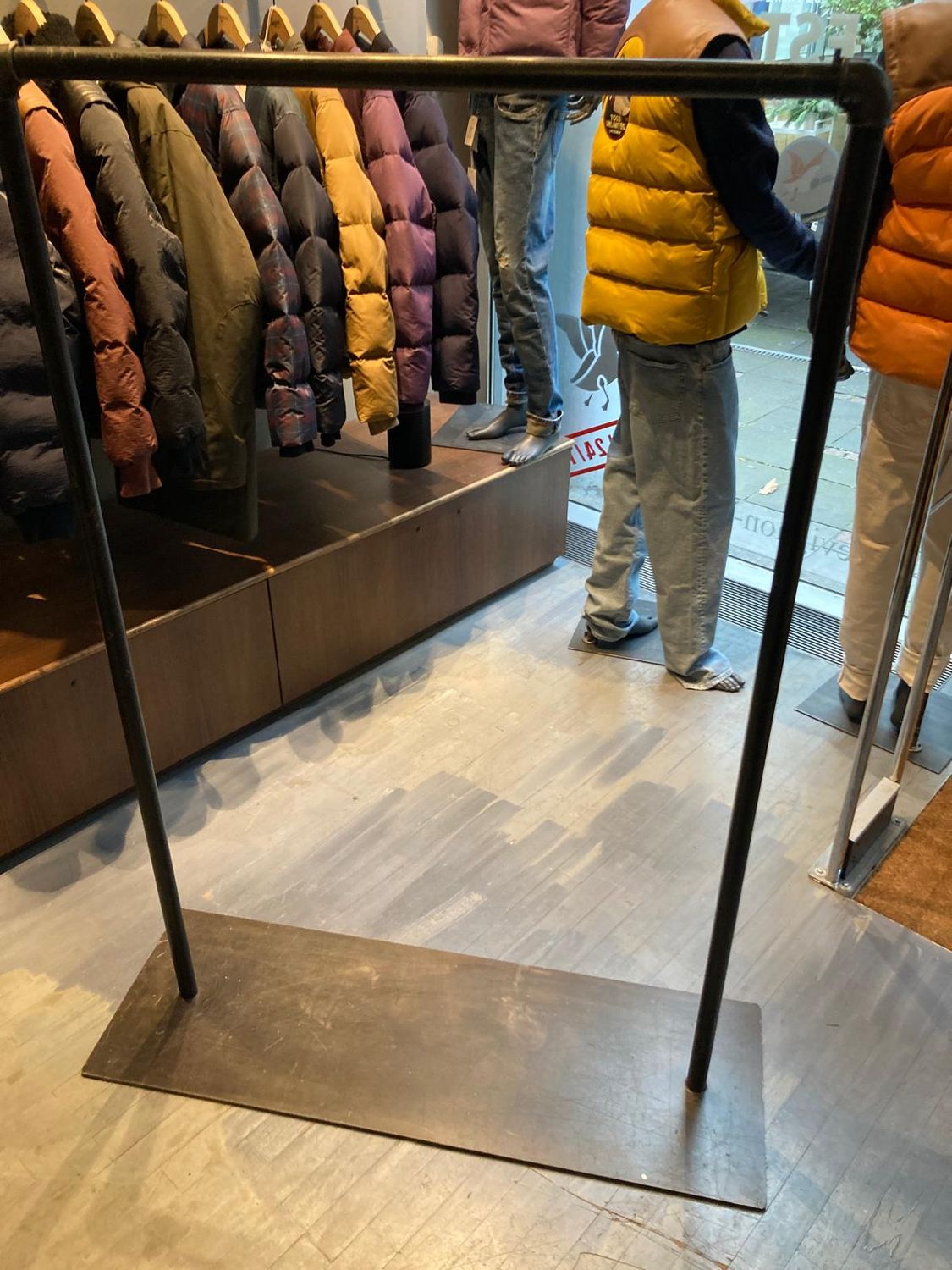 METALL  MÖBEL CHEVIGNON PARIS