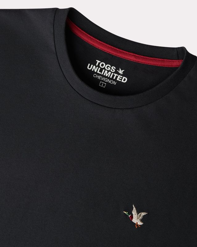 BRAND NEW T-TOGS T-SHIRT BLACK