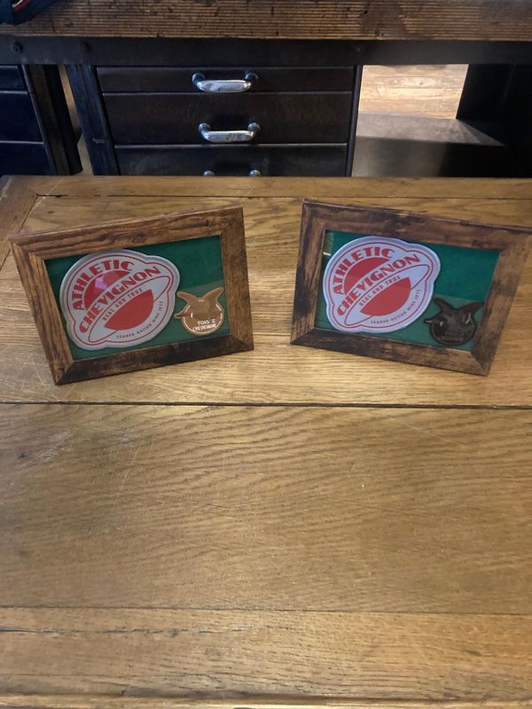 HOLZ DISPLAY BEST OF CHEVIGNON PARIS