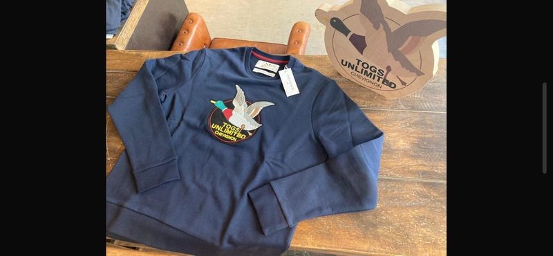 NAVYBLUE SWEATSHIRT NEW TOGS TWO CHEVIGNON