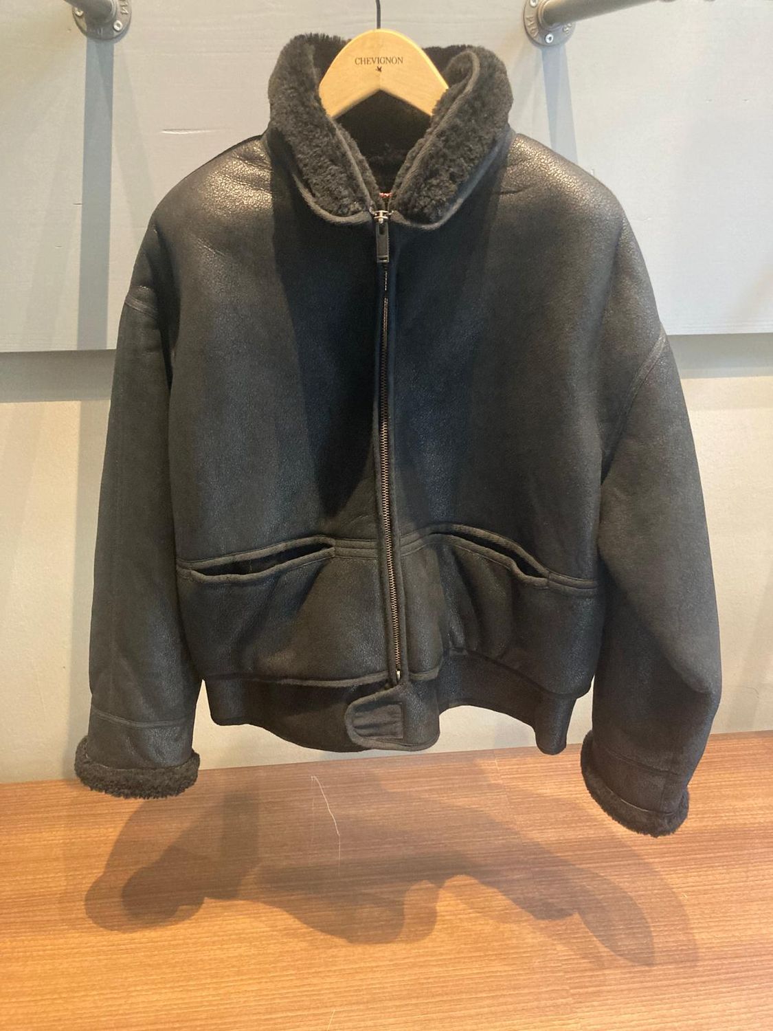 COSMOS LEATHER BLACK