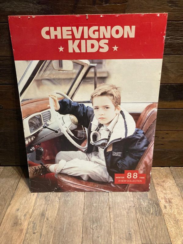 DISPLAY CHEVIGNON PARIS 1988