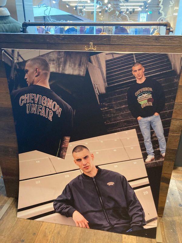 DISPLAY GROSS CHEVIGNON PARIS X UNFAIR ATHLETICS