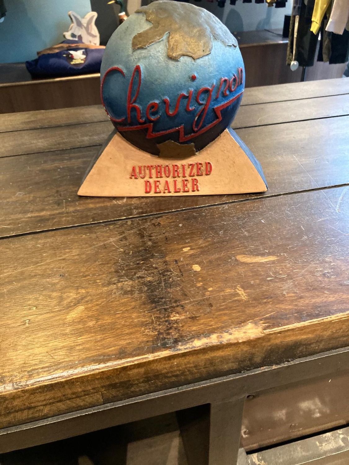 DISPLAY DEALER CHARLES CHEVIGNON PARIS