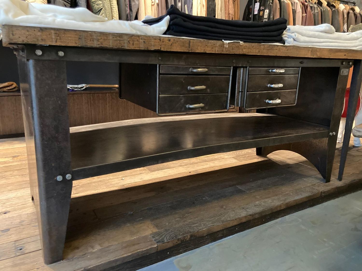 METALL MÖBEL VINTAGE GROSS CHEVIGNON PARIS