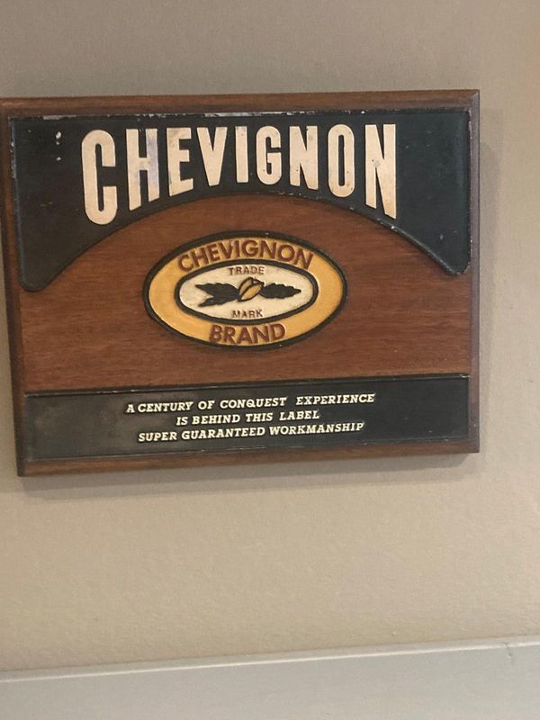 HOLZ METALL DISPLAY CHEVIGNON PARIS