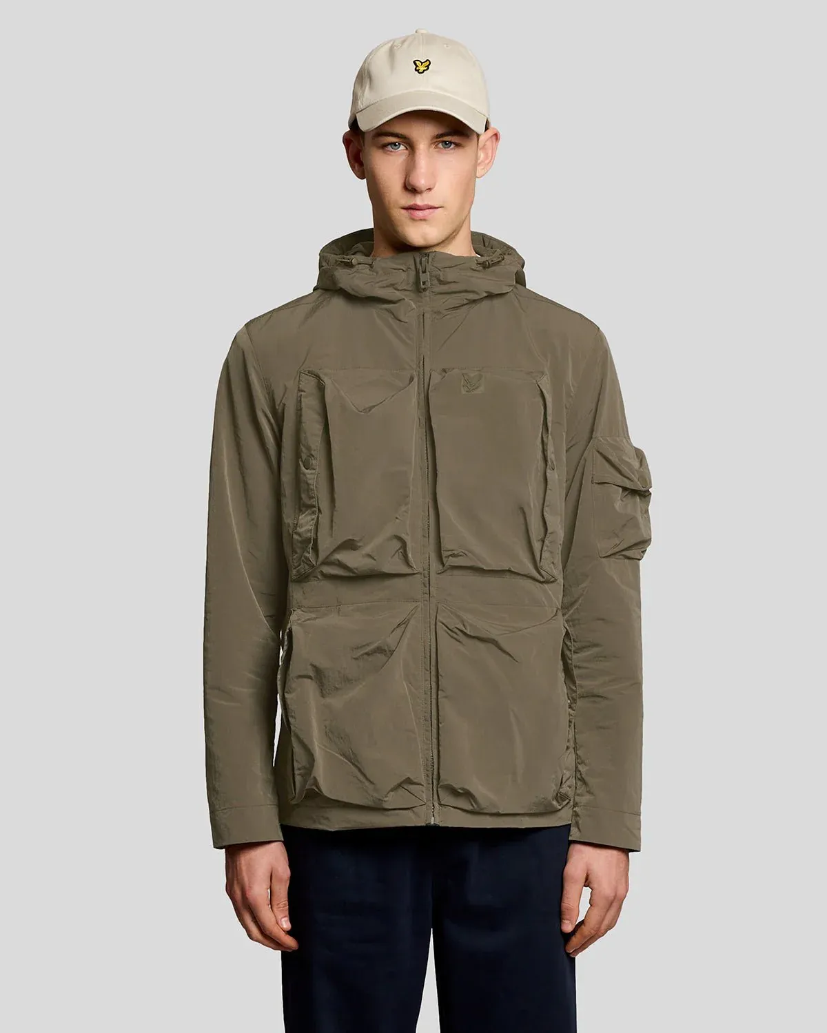 a KHAKI LIGHT WINDBREAKER LYLE &amp; SCOTT