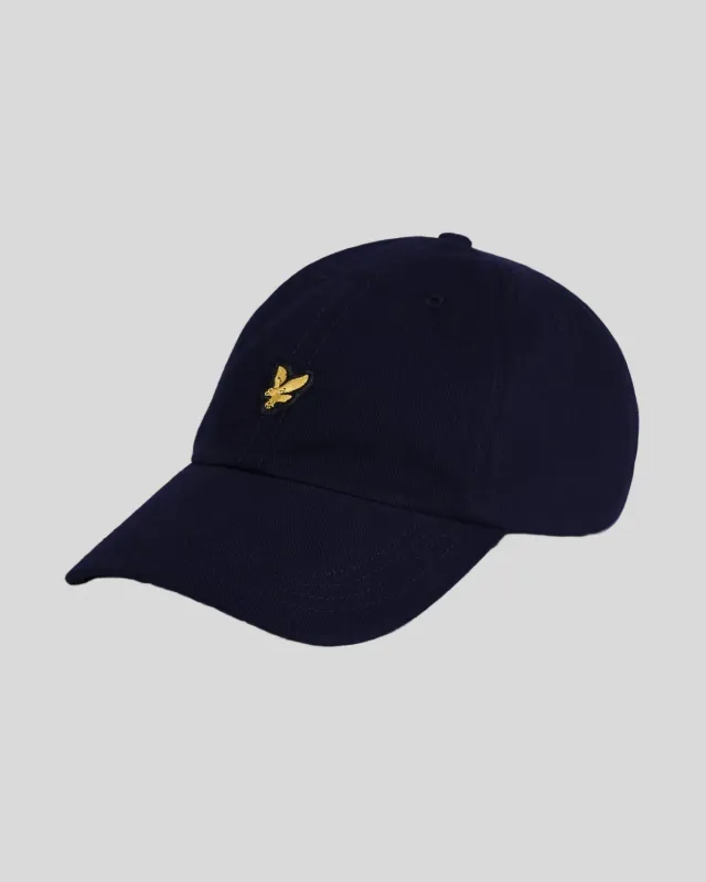 a NAVY BASEBALL CAP LYLE &amp; SCOTT