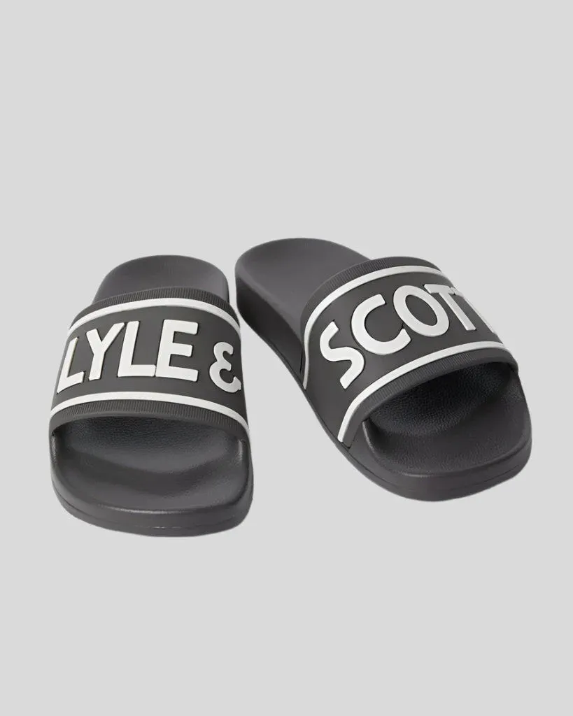a BLACK SLIDER  LYLE &amp; SCOTT