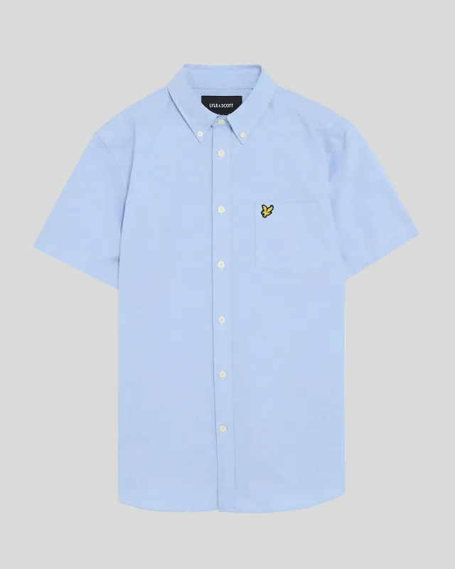 a SHORT SLEEVE OXFORD SHIRT LIGHT BLUE LYLE &amp; SCOTT