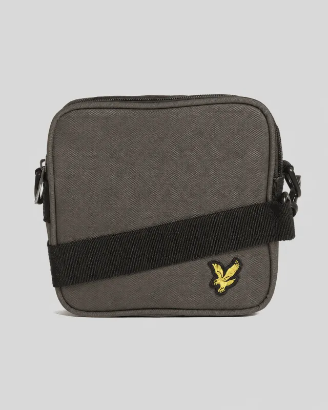 a KHAKI CROSSBODY BAG LYLE &amp; SCOTT