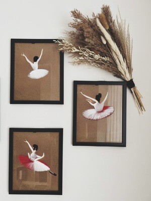Wall flower arrangement