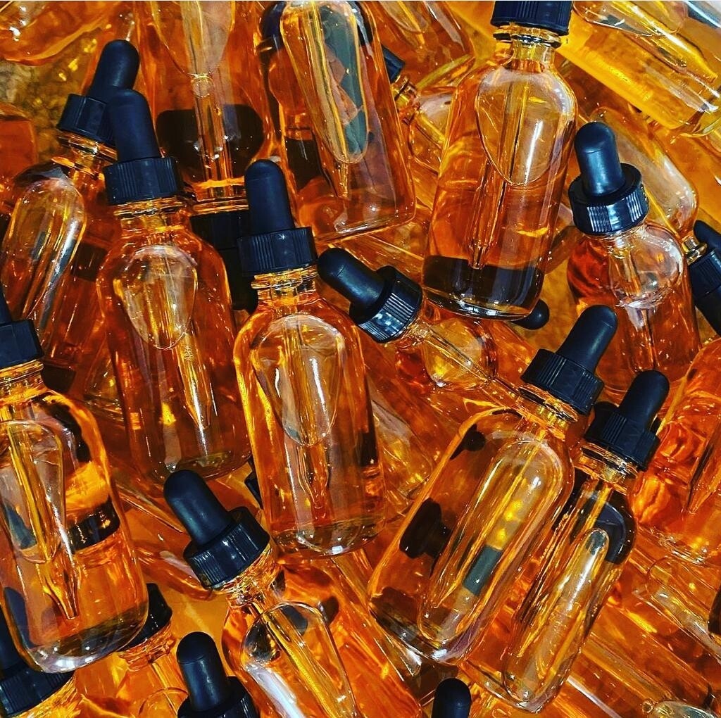 Hydrating face and body oil