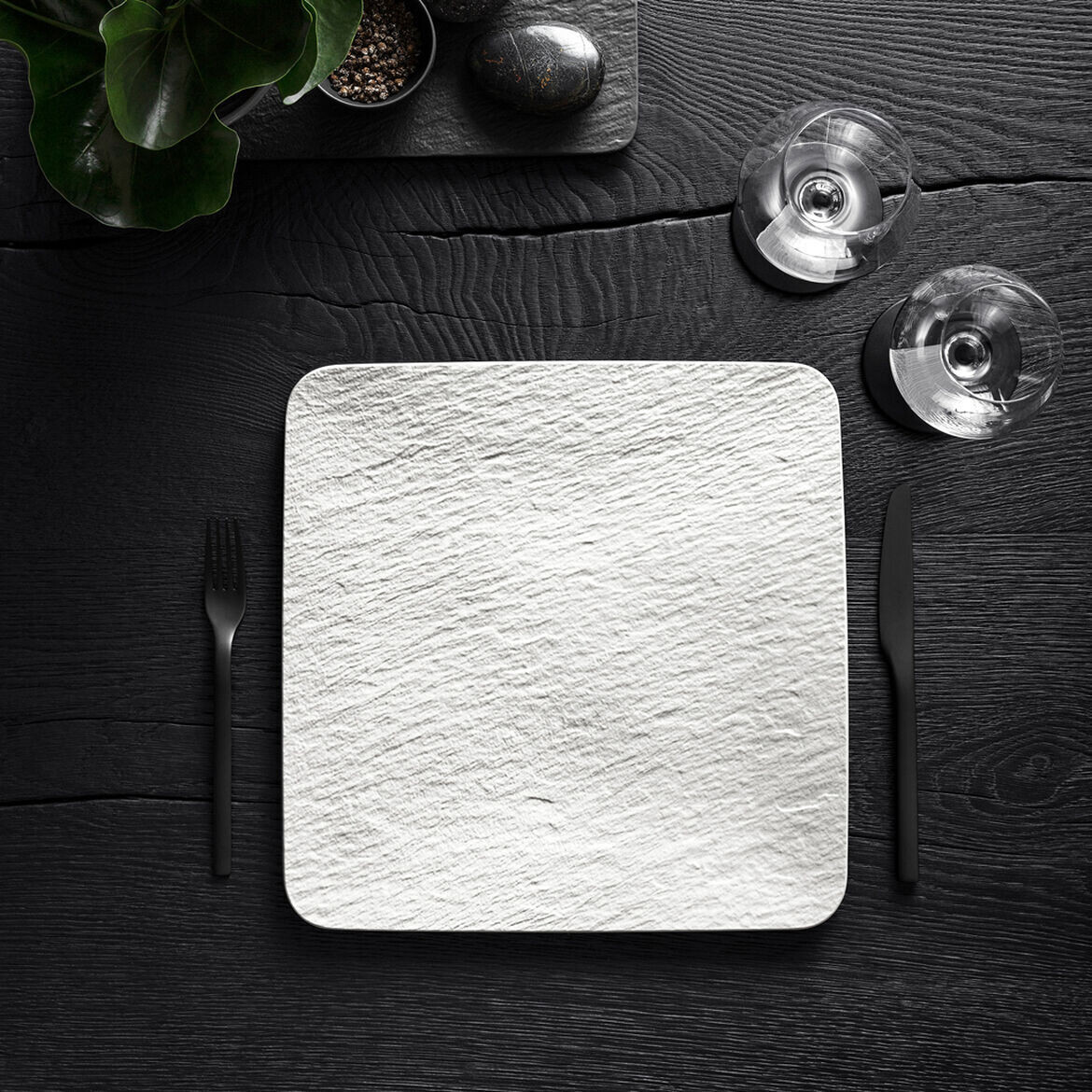 Villeroy &amp; Boch Manufacture Rock Blanc square serving/gourmet plate  white  32.5 x 32.5 x 1.5 cm