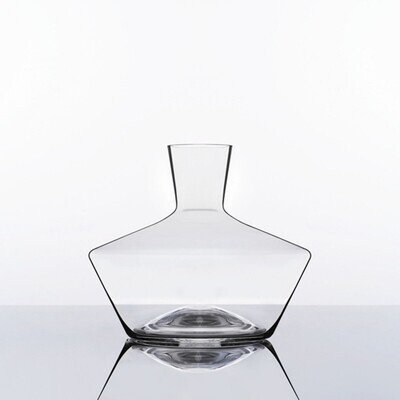 Carafes and decanters