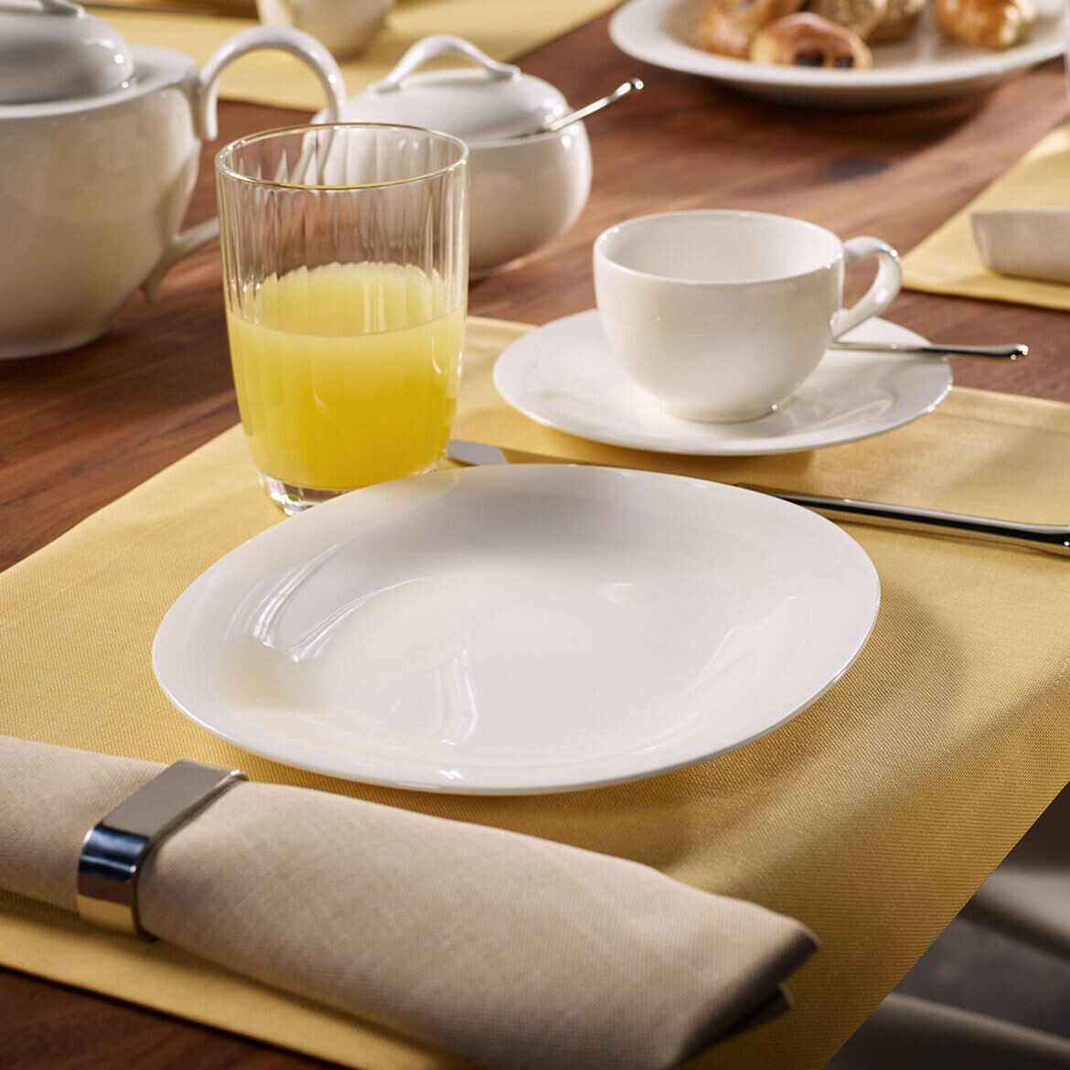 Villeroy &amp; Boch New Cottage Basic oval breakfast plate